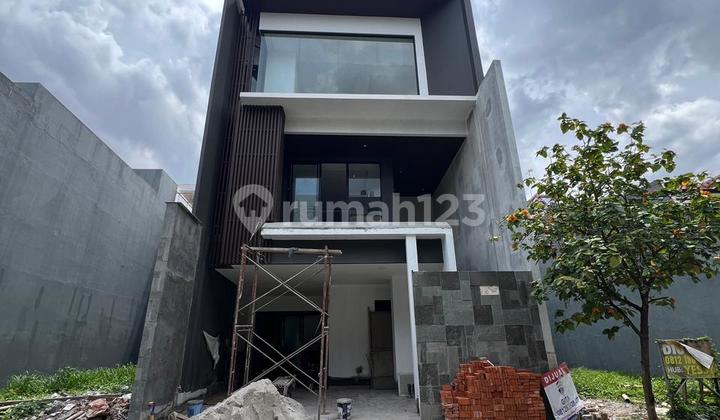 For sale New Millennial Home in Permata Buana. High specs Land Area 144m² 2