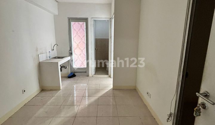For Sale Greenbay Tower Dahlia Middle Floor Apartment 2