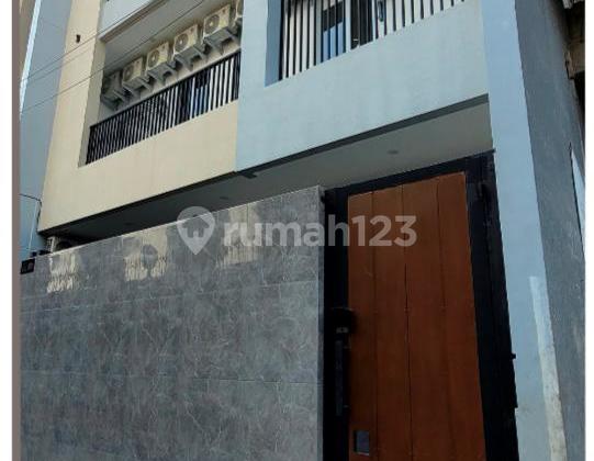 Dijual Kost Coliving Binus di Kecamatan Kebon Jeruk LB 397M2 3Lantai