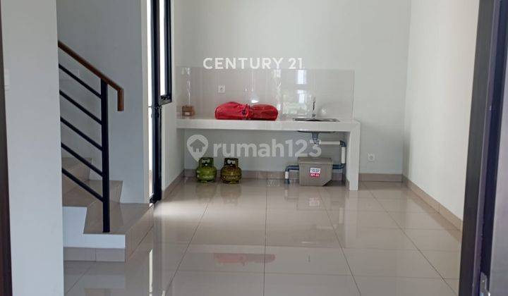 Di Sewakan Cepat Rumah Di Summarecon Crown Gading Harapan Indah  1