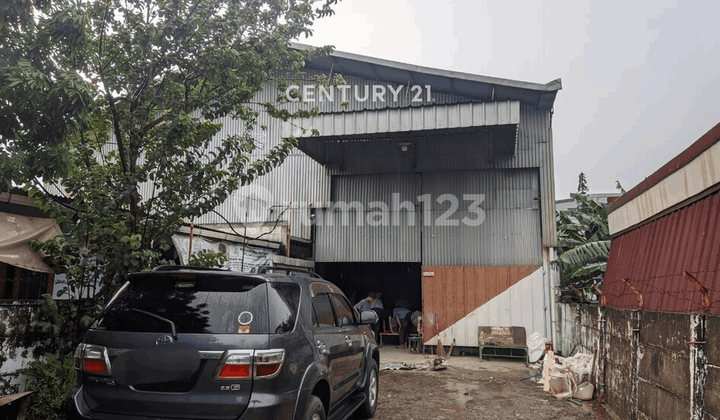 Office Warehouse in Cakung, Land Area 763M2, Suitable for Workshop and Garage