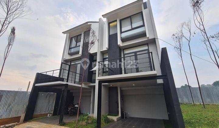 Rumah 3 lantai lokasi strategis akses 2 mobil  di jakarta selatan 2