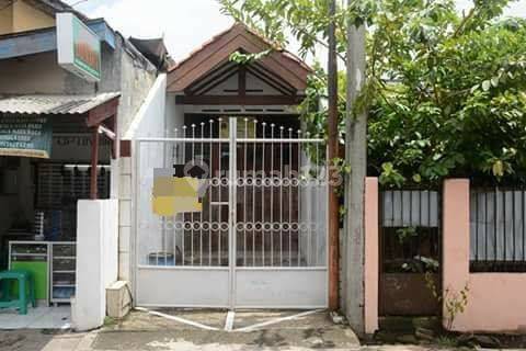 Dijual Rumah Asri dan Sejuk. Bentuk tanah ngantong . Lokasi dekat Cinere Mall,Living Plaza, SPBU, Toll Gate Andara. 1