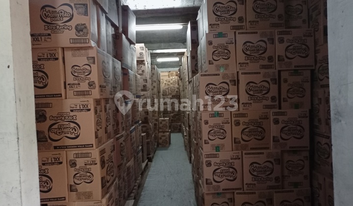 Tanah strategis murah bonus gudang luas 500 m2. Di Bojongsari Depok. Dekat Toll Gate Pamulang - BSD.  3