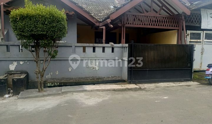 Rumah Nyaman, Asri ,Strategis, 5 Menit ke Rsud Pamulang, Pasar Modern Pamulang, Universitas Pamulang, ********, Sekolah Al Azhar, Sekolah Mater Dei, Perbankan, Komersial Area. Indogrosir Swalayan, Informa Swalayan,Dilalui Jalur Angkot 24 Rumah Nyaman, Asri ,Strategis, 5 Menit ke Rsud Pamulang, Pasar Modern Pamulang, Universitas Pamulang, ********, Sekolah Al Azhar, Sekolah Mater Dei, Perbankan, Komersial Area. Indogrosir Swalayan, Informa Swalayan,Dilalui Jalur Angkot 24