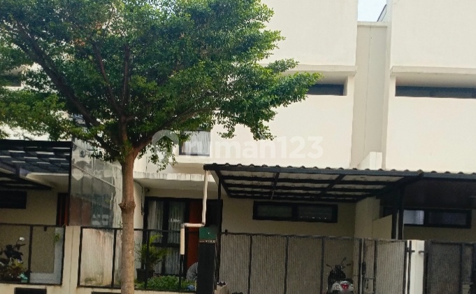 Termurah Rumah 2 Lantai Cantik di Candi Gardens Sawangan Depok. Murah . Selangkah ke The Park Mall, Indogrosir, Farmers Market, Hy Fresh Swalayan, Solaria, Kfc, Starbuck, Rs Brawijaya, Rs Mitra Keluarga, Tollgate Pamulang - Bandara Soeta/Depok. Toll Gate 2