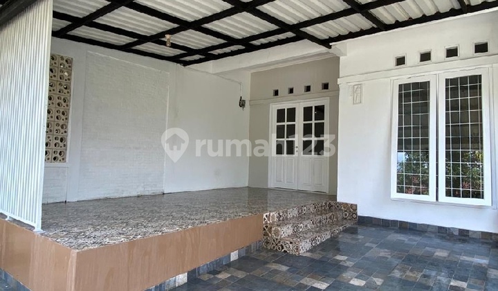 Rumah Modern Minimalis di Taman Sari Puri Bali Bojongsari Depok. Strategis Depan Shila Sawangan- The Park Mall Sawangan- Syarbuck Caffee , Hoka2 Bento, Rs Brawijaya - Rs Mitra Keluarga Sawangan. Dekat Dg Akses Tol dan Pool Trans Jakarta Lingkungan Asri Da 2