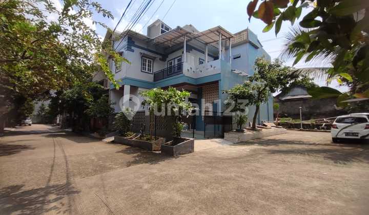 Termurah Rumah Cluster Modern Lux 2 1/2 Lantai Di Serua Bojongsari Depok. Dekat Rs Mitra Keluarga, Rs Brawijaya, The Park Mall Sawangan, Exit Toll Pamulang- Bandara Soeta - Depok. Komersial Area Bojongsari Depok, Perbankan, Sekolah2, Universitas Pamulang.
