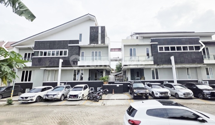 Dijual Cepat!!! B. U !! Lokasi Strategis; Dekat Akses Tol, Perkantoran & Bisnis, Mall, Rs, Sekolah, Dll " Rumah Kos-kosan Omzet Besar" , Di Villa Permata, Karawaci, Tangerang