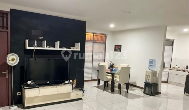 Dijual Cepat!! Murah! Rumah di Lokasi Strategis; Dekat Akses Tol; Stasiun KRL, Mall, Rspb, Sekolah, Dll di Bintaro Jaya Sektor 5