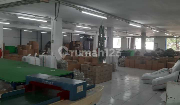 Gudang Ex Pabrik di Jalan Raya Cinangka, Sawangan. 3