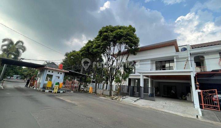 Rumah Bagus, hoek di Jl. Mertilang, Bintaro Jaya, sektor 9 2