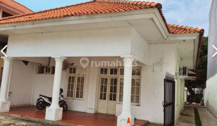 Rumah di Lokasi Strategis di Jl. di Jl. Cokro Aminoto, Menteng, Jakarta Pusat SHM 1