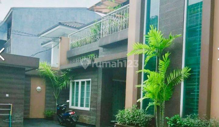 Rumah Bagus di Jl. Kyai Maja, Mayestik, Kebayoran Baru Jakarta ⬇ 2