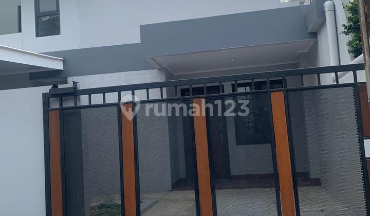 Dijual Cepat !!! Rumah Di Jl. Merpati, Bintaro, Jakarta Selatan, Lokasi Strategis; Dekat Akses Tol, Stasiun Krl,mall, Rs, Dll