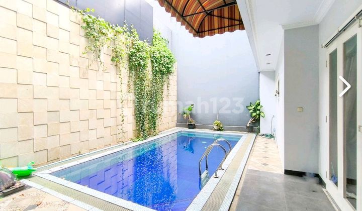 Rumah Bagus di Graha Taman, * Dijual/ Disewa * Kolam Renang, Lokasi Strategis, Hanya 2 Menit Menuju Pintu Tol, Stasiun KRL, Mall, Rs, Sekolah, Dll di Bintaro Jaya Sektor 9
