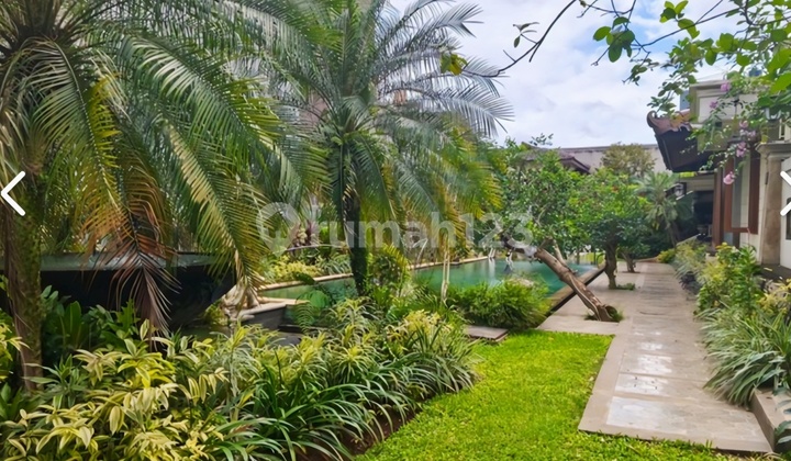 Spacious and Luxurious House, Strategic Location; Near Main Road, Toll Access, MRT, Business & Office Centers, etc. on Jl Cendrawasih Raya Cirendeu, South Tangerang