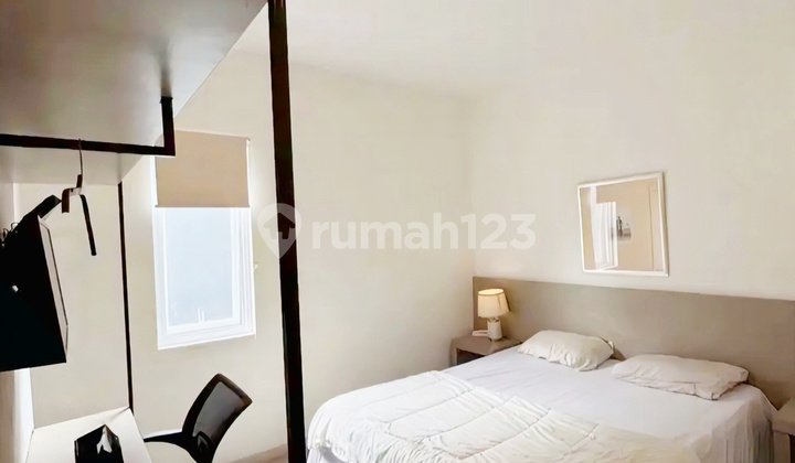 For Sale Exclusive 3-Story Boarding House + Pharmacy and Clinic, Strategic Location; Beside Main Road, Near Toll Access, KRL Station, Mall, Hospital, School, Pasmod, etc. in BSD City. 2