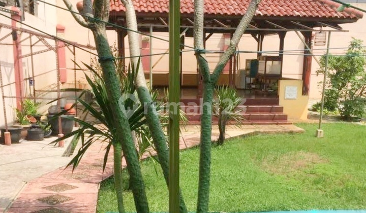 Turun Harga!! Rumah Luas, * Ada Kolam Renang, Lokasi Strategis; Dekat Akses Tol Tb. Simatupang, MRT, Rs, Mall, Pusatbisnis, Sekolah, Dll di Jl. Aup Barat, Pasar Minggu, Jakarta Selatan.