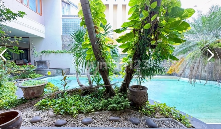 Dijual Cepat!! Lokasi Strategis; Dekat Akses Tol, Mrt, Pi Mall, Rspi, Sekolah, Dll *ada Kolam Renang Di Jl. Metro Alam, Pondok Indah Jakarta Selatan