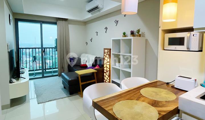 Quick Sale!!! Move-in Ready Apartment, Fully Furnished, Just 2 Minutes to Toll Gate, Station, Bxcmall, Rspib, etc. At Embarcadero Apartment, Bintaro, South Tangerang