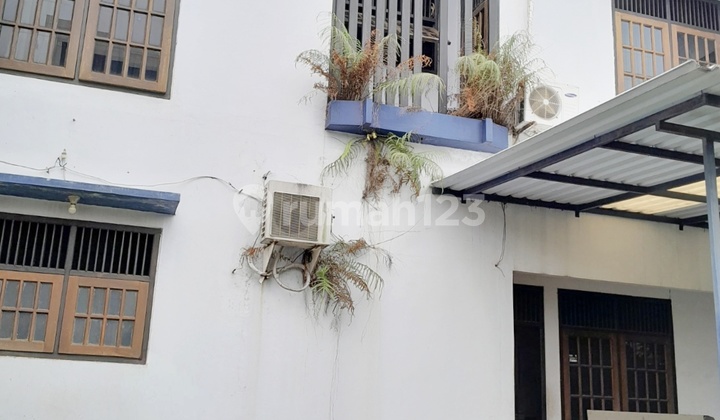 Dijual Cepat, Lokasi Sangat Strategis, Dekat *1 Menit* Menuju Pintu Tol Veteran - Tb Simatupang, Dekat Jalan Utama Di Jl. Garuda, Veteran, Jakarta Selatan. Dijual Cepat, Lokasi Sangat Strategis, Dekat *1 Menit* Menuju Pintu Tol Veteran - Tb Simatupang, Dekat Jalan Utama Di Jl. Garuda, Veteran, Jakarta Selatan.