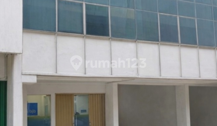 Ruko Siap Pakai, Lokasi Strategis; Dekat Akses Tol, MRT, Mall, Rs, Pusat Bisnis, Dll di Jl Kyai Maja, Kebayoran Baru, Jakarta Selatan, Dki Jakarta,