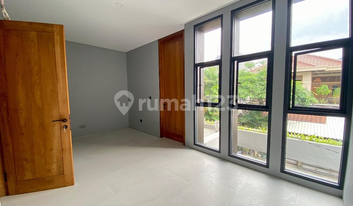 Dijual Cepat!! Istimewa, Rumah Baru! Lokasi Strategis; Dekat Akses Tol, Mrt, Pim, Rspi, Sekolah, Dll Di Pondok Indah, Jakarta Selatan Dijual Cepat!! Istimewa, Rumah Baru! Lokasi Strategis; Dekat Akses Tol, Mrt, Pim, Rspi, Sekolah, Dll Di Pondok Indah, Jakarta Selatan