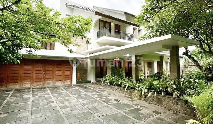 Dijual Cepat!!! Istimewa!! Dekat Akses Tol, MRT, Mall, Rs, Perkantoran Bisnis, Dll di Jl. Darmawangsa, Kebayoran Baru, Jakarta Selatan