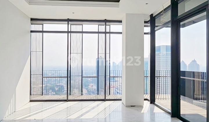 For Sale Quick!!!.. Strategic Location In The City Center, Near MRT Access, Business & Office Areas, Mall, Hospital, Etc. Ready-to-Occupy Apartment at Senopati Suites South Jakarta. 2