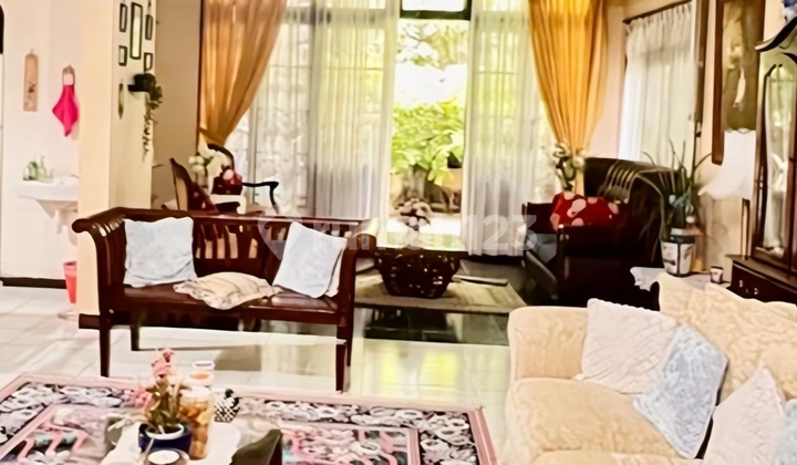 Price Drop!!! Quick Sale!! Spacious, Lush Home, Just Steps Away from Pondok Pinang Toll Gate on Jl. Yrs Veteran Bintaro, South Jakarta 2