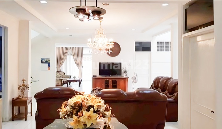 Price Drop !! Ready-to-Occupy House on Jl. Alam Segar, Pondok Indah, South Jakarta Price Drop !! Ready-to-Occupy House on Jl. Alam Segar, Pondok Indah, South Jakarta