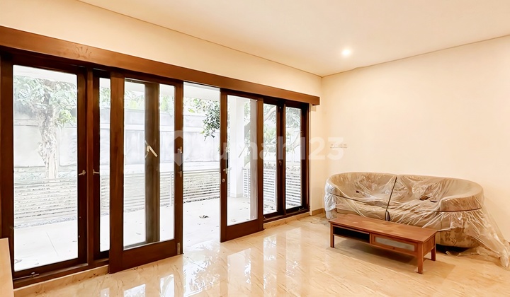 Dijual Cepat!! B. U ! Dekat Akaes Tol, Stasiun Krl, Rspb, Bxc Mall, Sekolah, Dll Di Riverpark, Bintaro Jaya Sektor 8 Dijual Cepat!! B. U ! Dekat Akaes Tol, Stasiun Krl, Rspb, Bxc Mall, Sekolah, Dll Di Riverpark, Bintaro Jaya Sektor 8