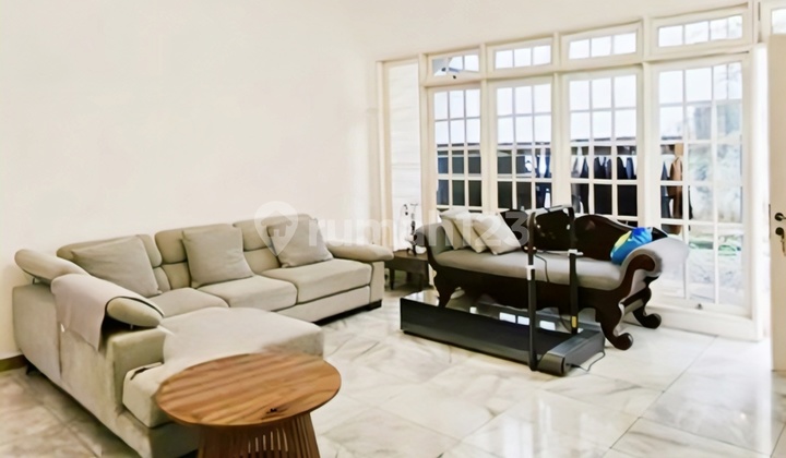 For Immediate Rent!! House in a Strategic Location, Close to Toll Access, MRT, Offices & Business, Schools, etc. in Kebayoran Baru, South Jakarta 2