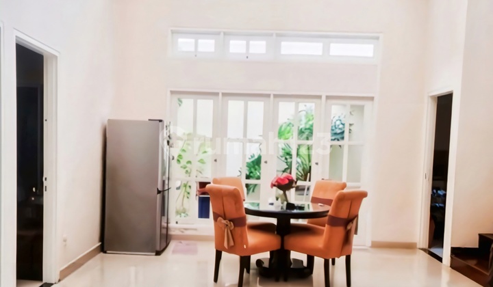 Quick Sale! Ready-to-Live Home in a Prime Location; Just 1 Minute to Toll Access, KRL Station, BXC Mall, RSPB, etc. in Menteng Residence, Bintaro Jaya Sector 7
