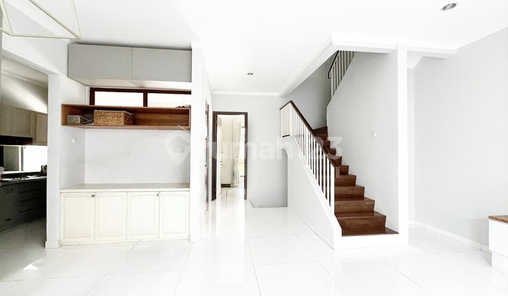 Quick Sale !!! Only 2 Minutes to Toll Gate, Station, Bxc Mall, Rspib, School, etc. In Discovery Conserva, Bintaro Jaya Sector 9