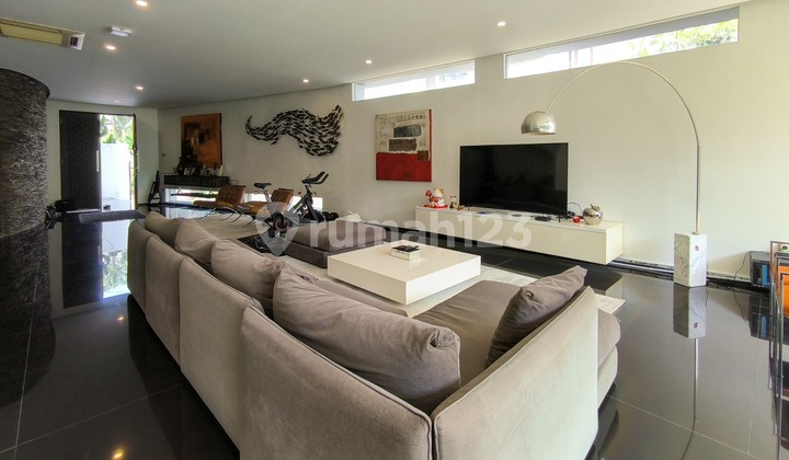 Turun Harga!! Nego! Jual Cepat Mo Pindah ke Bali!!! Furnished! Dekat Akses Tol, Stasiun KRL, Bintaro Plaza, Rspb, Sekolah , Dll *Ada Kolam Renang D Furnished* Jl. Pisok, Bintaro Jaya Sektor 5