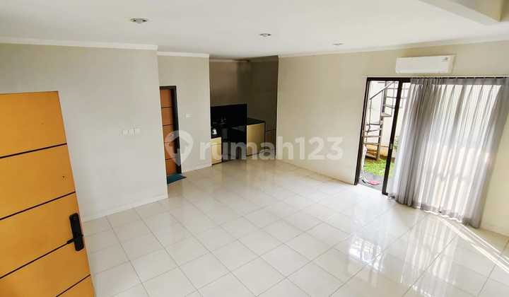 For Sale Fast!! Corner House Position, Spacious Garden, Strategic Location; Near Toll Access; KRL Station, Mall, Hospital, Etc. in Discovery Residence, Bintaro Jaya Sector 9