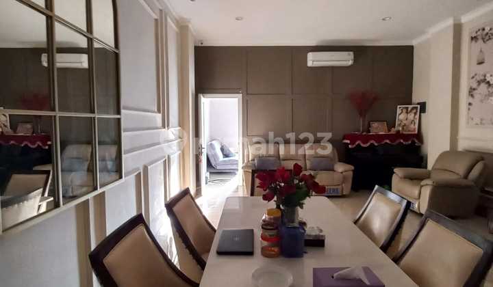 Shop House Ready to Use, 5 Floors, Strategic Location; Near Toll Access, MRT Station, Mall, Rspi, Offices and Business Areas, School, etc. on Jl. Sultan Iskandar Muda, Pondok Indah, South Jakarta 1