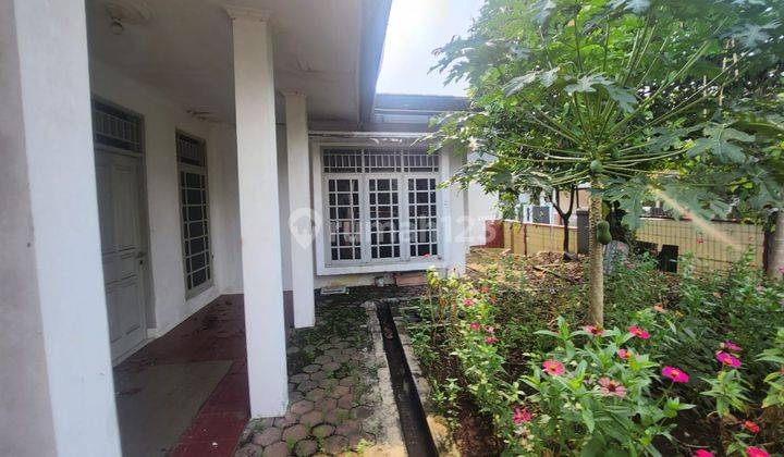 Rumah Hoek di Komplek Depok Mulya, Beji Depok 1