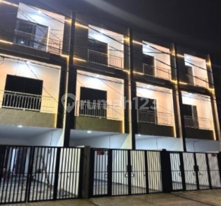 Rumah 3Lantai Luas 68M Tanjung Duren Jakarta Barat 2