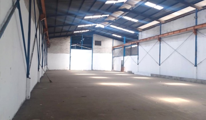 Gudang hadap jalan raya dan siap pakai 1150m Cakung Jakarta Timur Gudang hadap jalan raya dan siap pakai 1150m Cakung Jakarta Timur