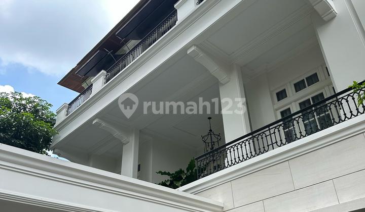 Rumah Mewah 3lt luas 540m type 4KT Mega Kuningan Jakarta Selatan
