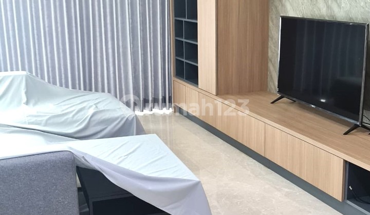 Apartemen ST Moritz tower the new Ambassador Suite 156m Kembangan Jakarta Barat  2