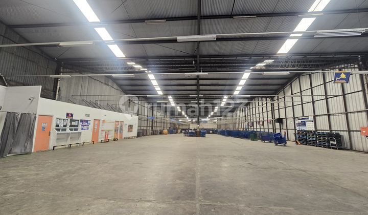 Ready-to-use warehouse, 2353m², Cakung, East Jakarta