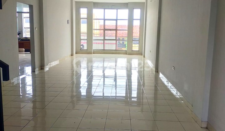 Ruko gandeng 3lt 9x21 189m hadap jalan Cilegon Banten Ruko gandeng 3lt 9x21 189m hadap jalan Cilegon Banten