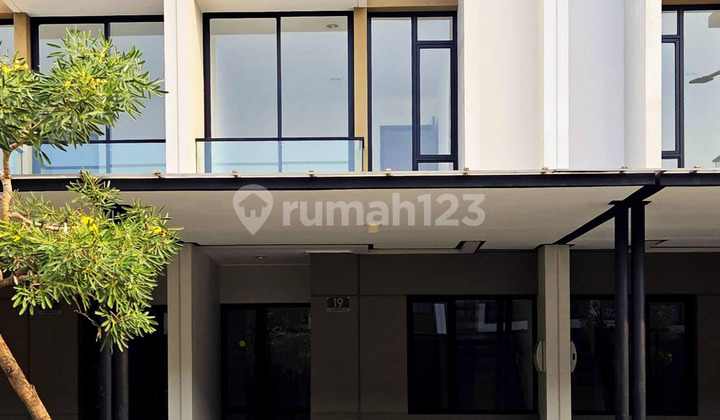 For Sale Millennial Home 4.5x15 PIK2 Cash Only!