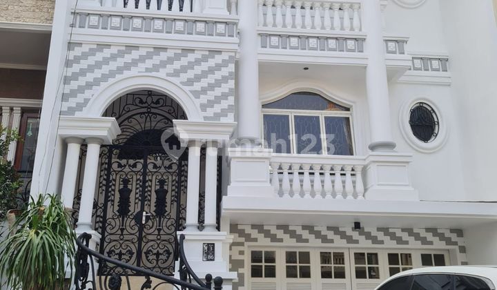 DISEWAKAN RUMAH FLORENCE PIK1 UK8X20 FURNISHED