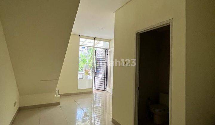 Dijual Rumah Layar Permai Pik Uk 4x12 Kosongan 2 Kamar 2