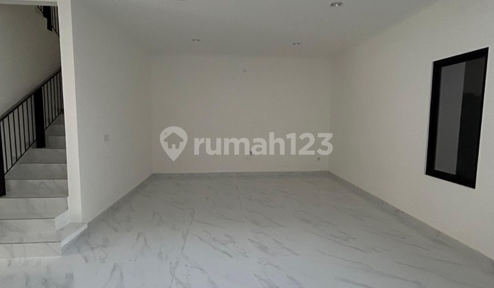 Di Sewakan Rumah Villa Pasir Putih Uk8x20 Pik2 2